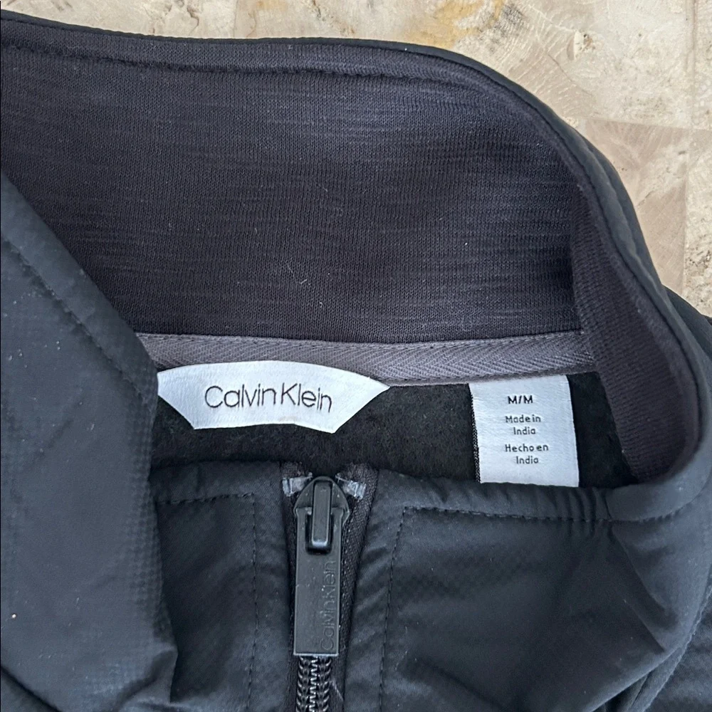 Calvin Klein Men's‎ Black Quarter-Zip Sweater Pullover with Chest Pocket Size M